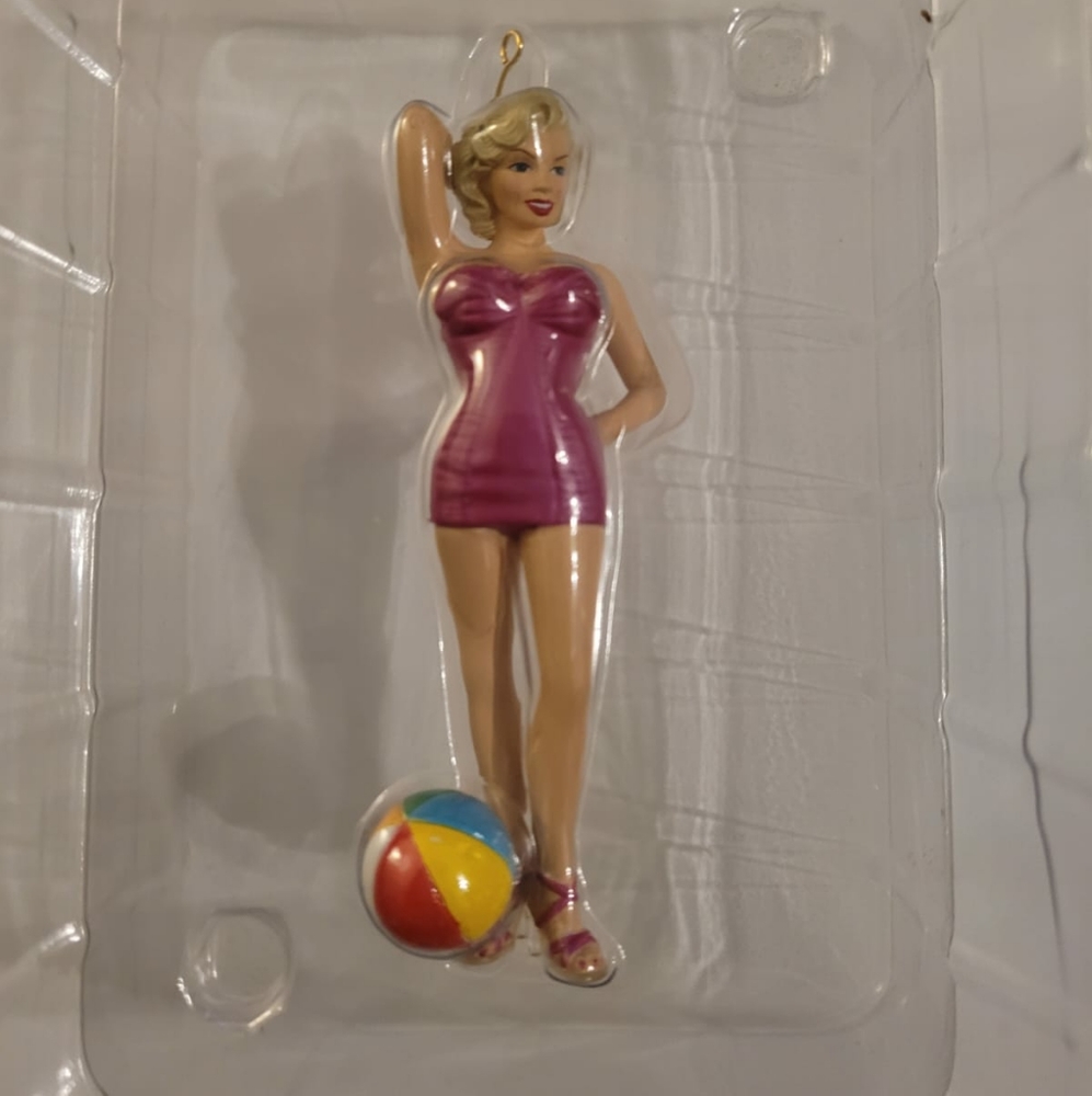 Bathing beauty Marilyn Monroe Ornament Brand New